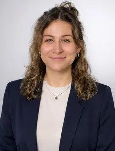 Sarah Böheim, Rechtsanwältin für Familienrecht und Strafrecht bei Herfet & Özpolat Rechtsanwälte